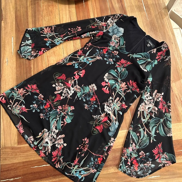 Karen Kane Black Floral V-Neck A-Line‎ Shift Dress Medium. - Picture 2 of 4